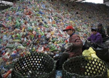 Baznas Malang Gelar Latih Daur Ulang Limbah Plastik