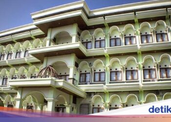 KYAI, PESANTREN DALAM PEMBERDAYAAN MASYARAKAT BERBASIS KOMUNITAS (2)